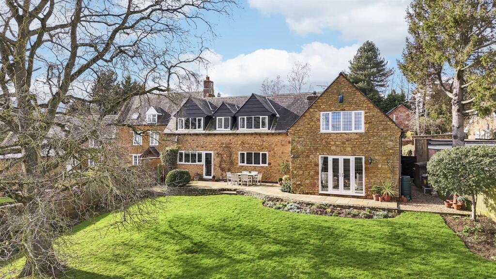 Yew Tree Lane, Spratton, Northampton - View 4
