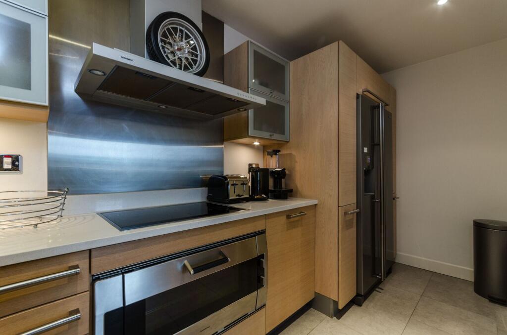 Apartment in London - More