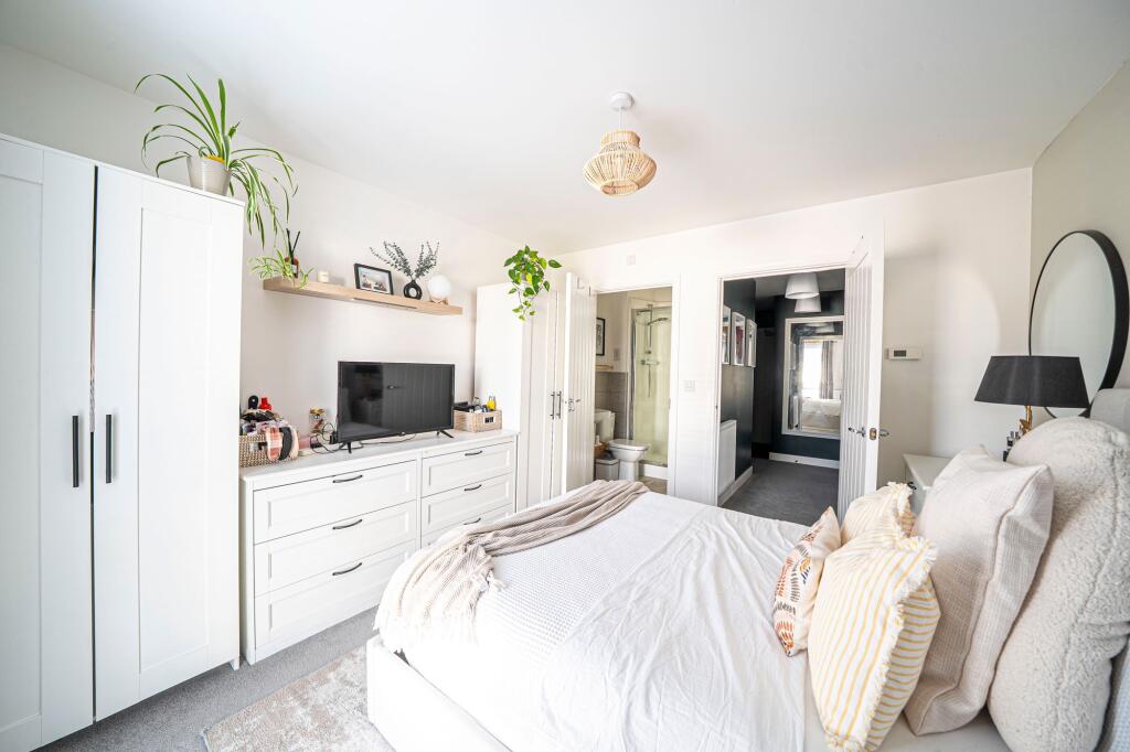 Apartment in Salisbury - View 4