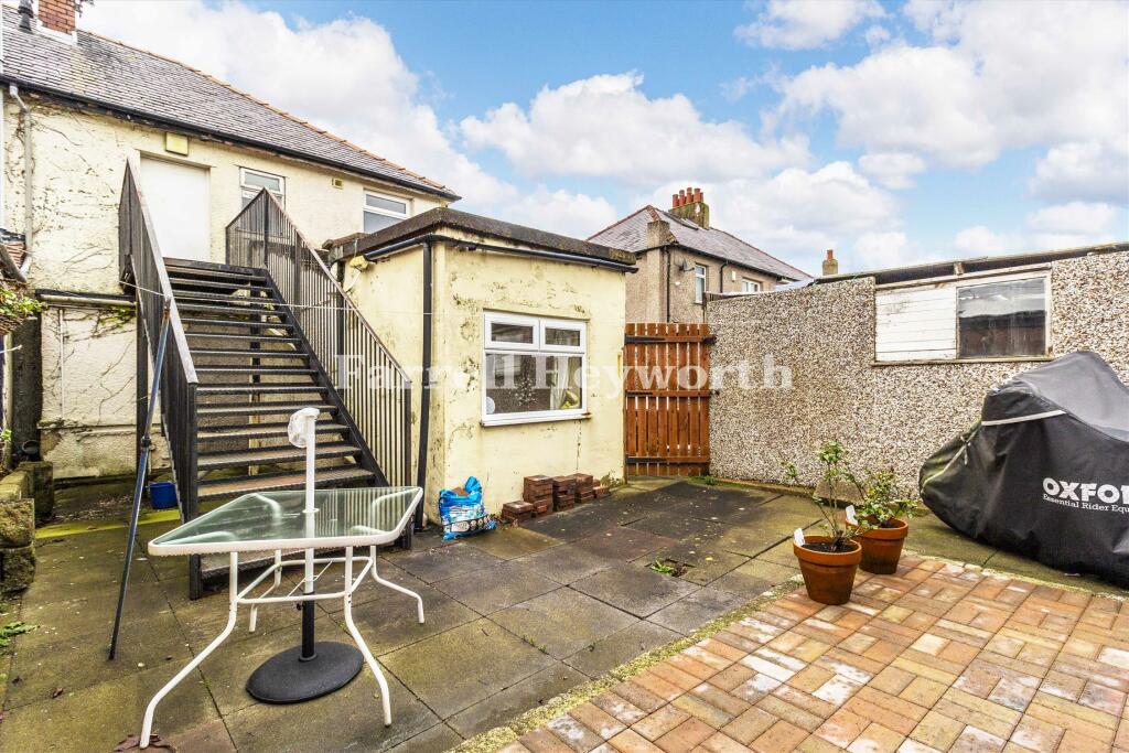 2-bed flat on Oxcliffe Road, Heysham, Morecambe, £69,950