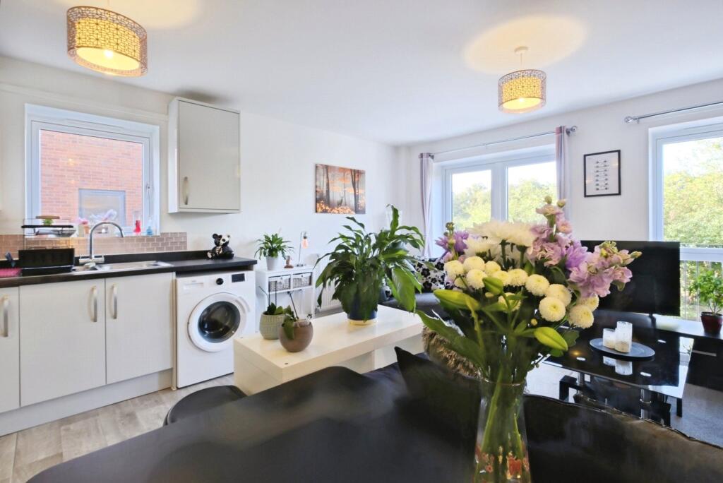 Apartment in Southampton - View 5