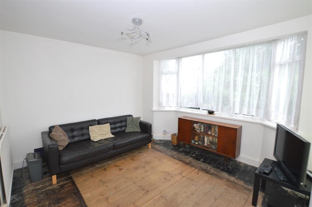 House in Twickenham - View 2