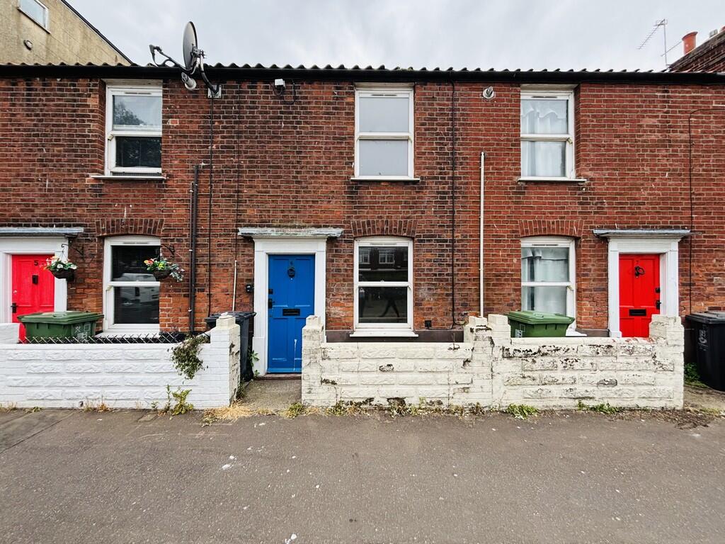 Main image of property: Swirles Place, Great Yarmouth