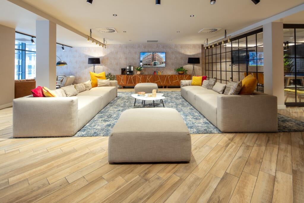 Apartment in Newcastle upon Tyne - View 2