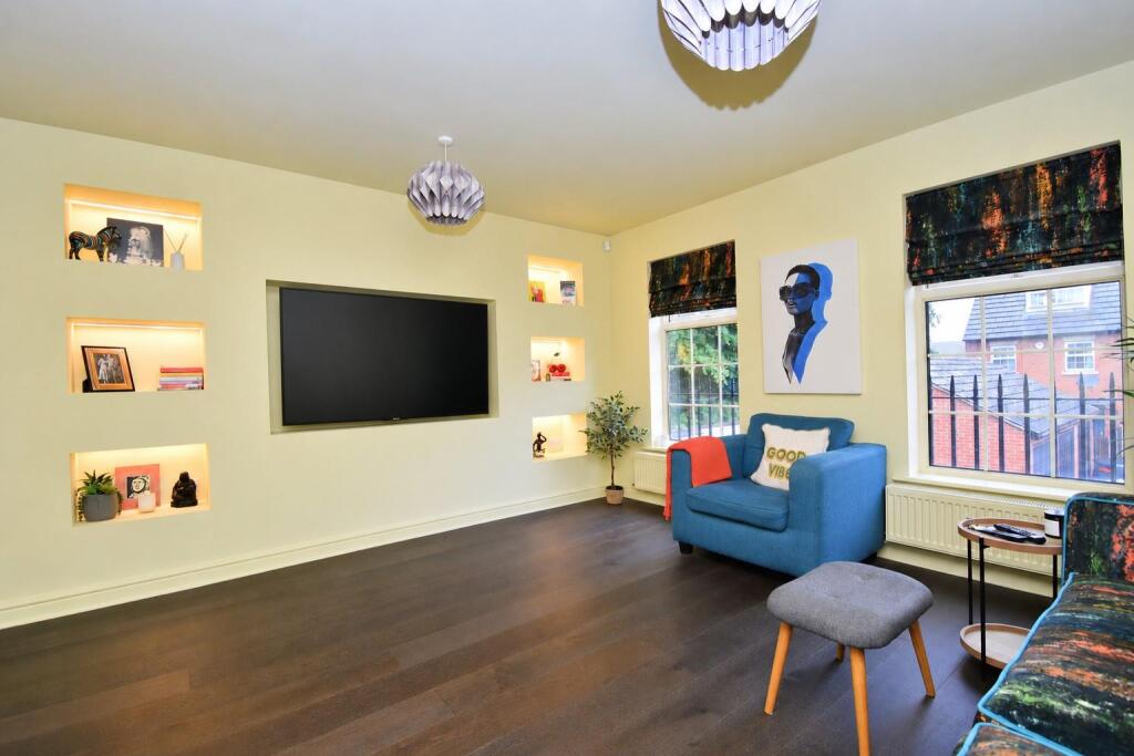 House in Wakefield - View 5