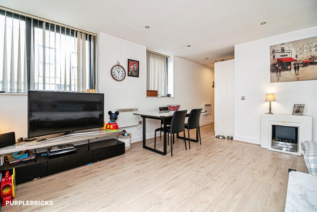 Apartment in Manchester - View 5
