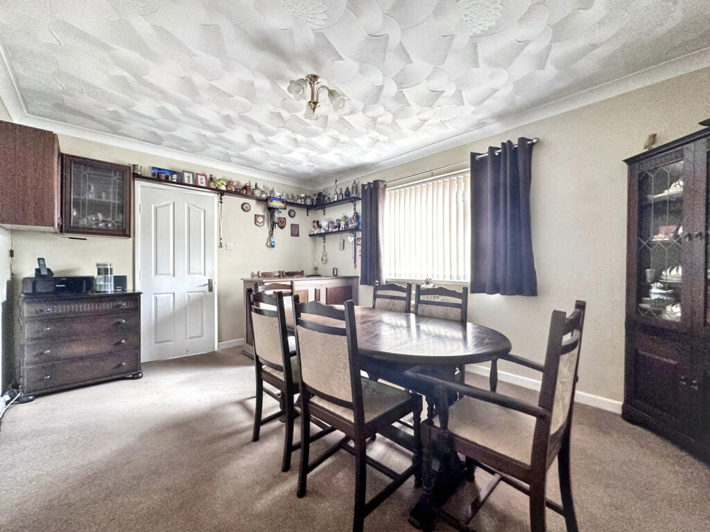 House in Eastleigh, Bursledon - View 5