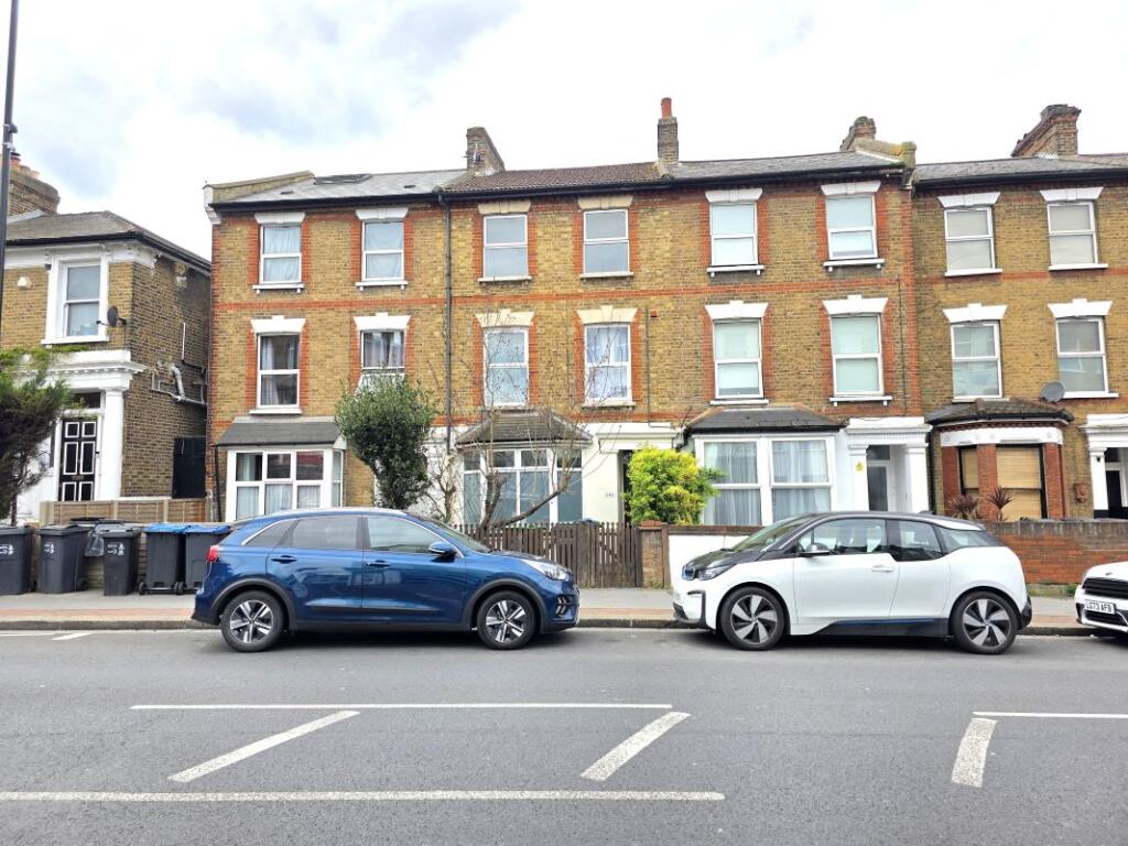 Main image of property: Flat 2, 204 Portland Road, South Norwood, London, SE25 4QB