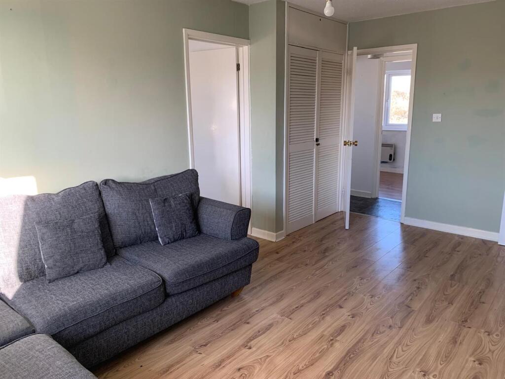 Apartment in Taunton - View 5