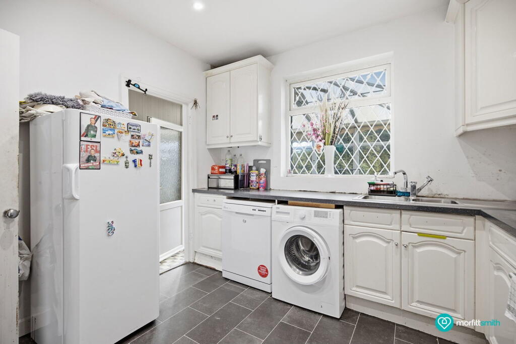 House in Sheffield, South Yorkshire - More