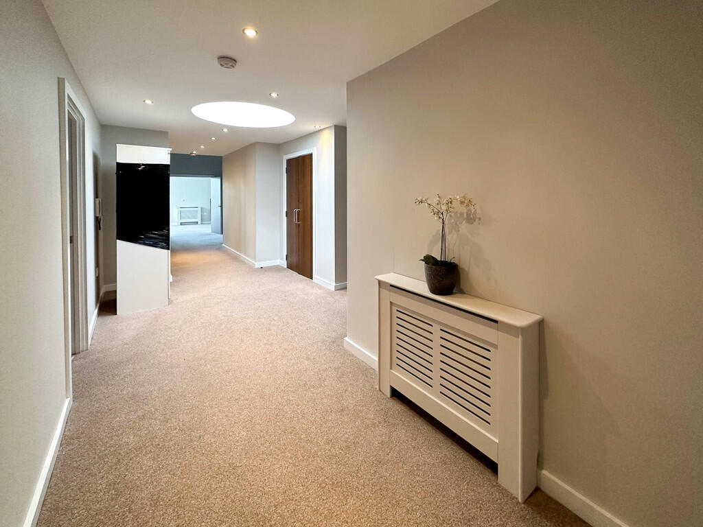 Apartment in Stockport - View 4