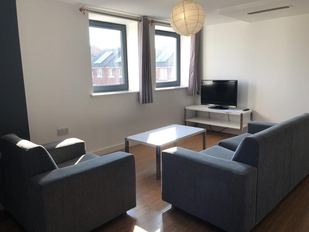 Main image of property: Greenhouse, Beeston, Near City Centre, LS11 6AD