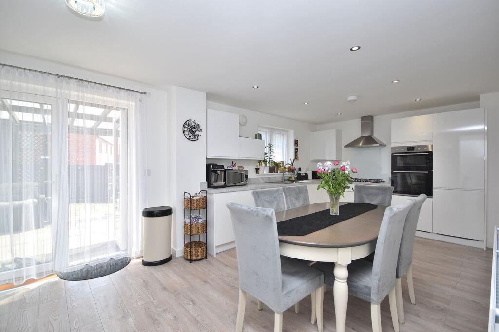 House in Little Harrowden, Glenvale Park, Wellingborough - View 3