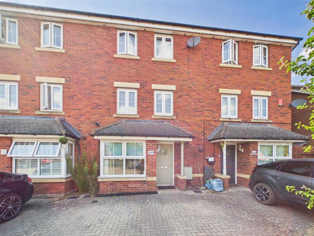 Main image of property: Woodvale Kingsway, Quedgeley, Gloucester, Gloucestershire, GL2
