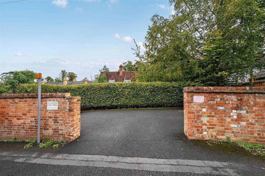 House in Chippenham, Hardenhuish, Sheldon - View 4