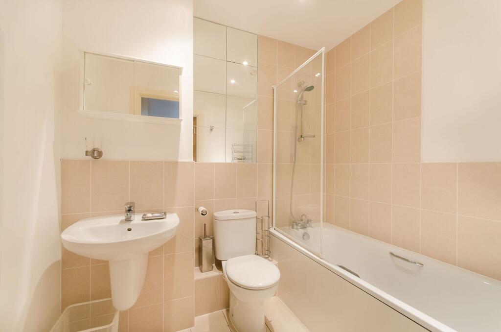 Apartment in London - View 4