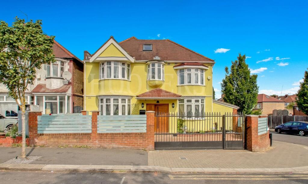 Main image of property: Cairnfield Avenue, London, NW2
