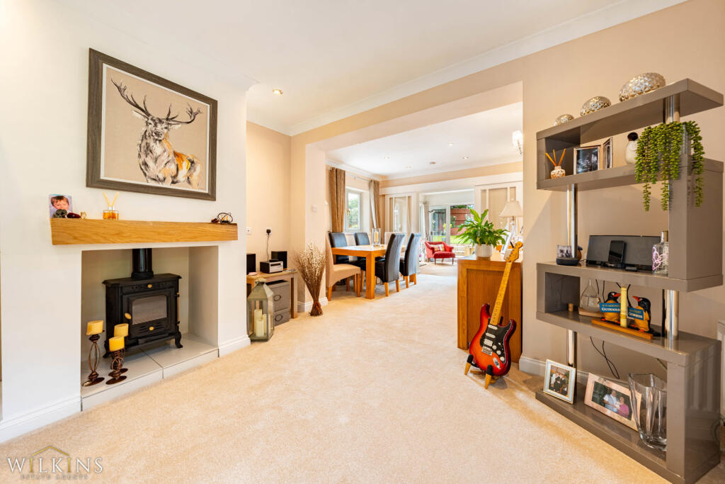 House in Tamworth, Staffordshire - More