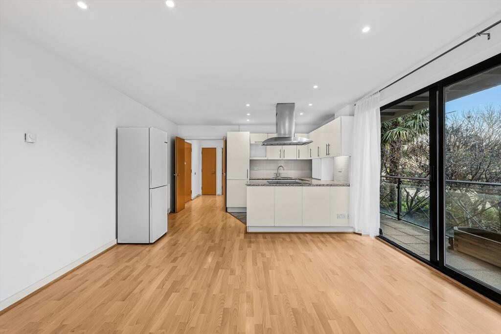 Ocean Wharf, 60 Westferry Road, London, E14 photo 4
