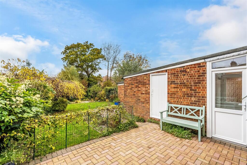 Central Way, Oxted photo 4