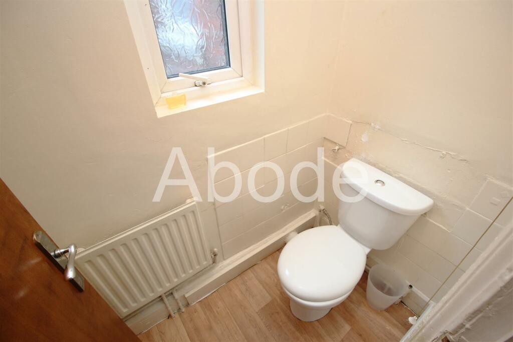 8 bedroom house for rent