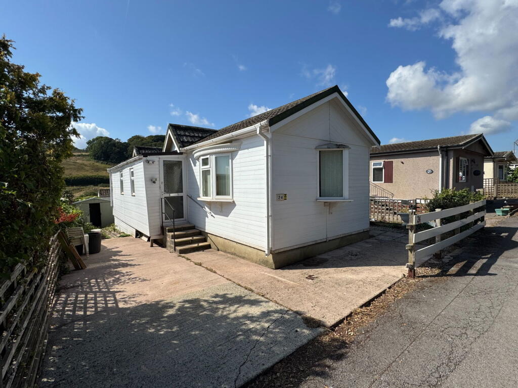 Main image of property: Totnes Road, Paignton, Devon, TQ4 7PR