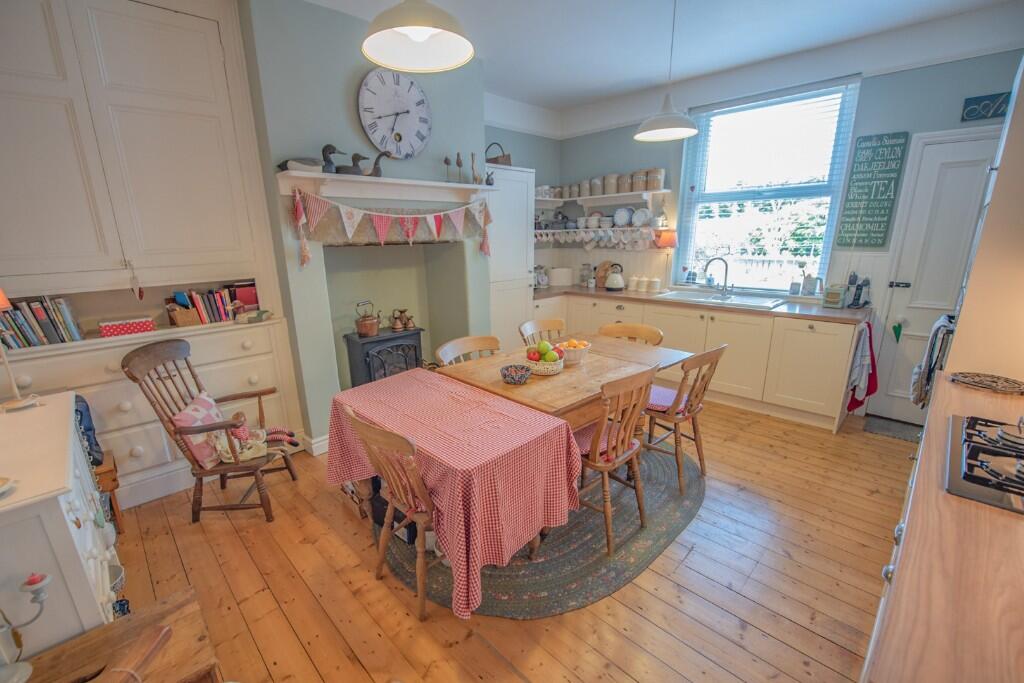 8 St. Andrews Terrace, Cross Hills BD20 7DU photo 4