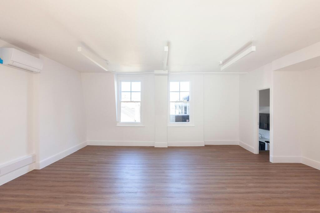 4th Floor07.jpg