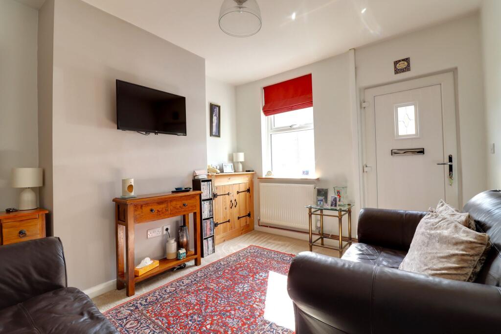 House in Stoke-on-Trent - More