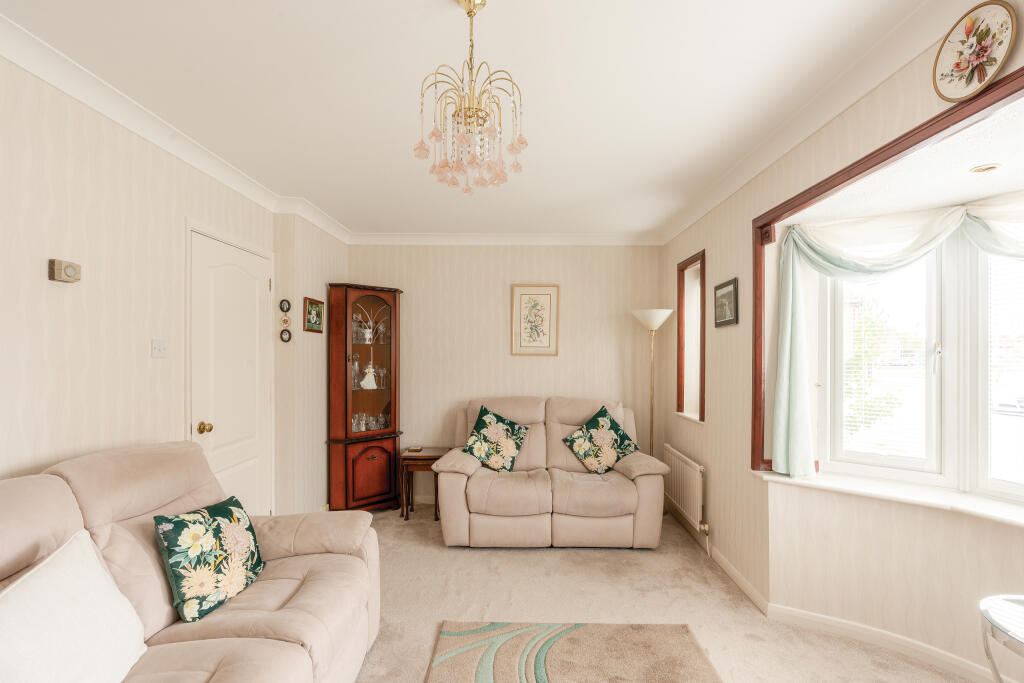 House in Bristol, Bradley Stoke - View 4