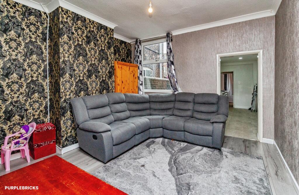 House in Stoke-on-Trent - View 2