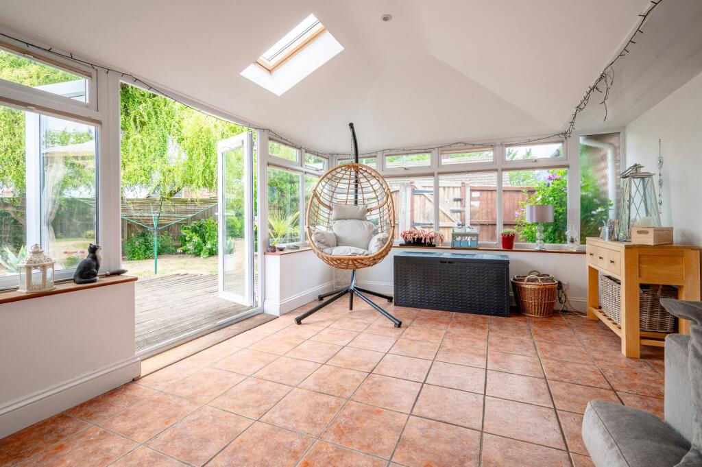 Gurney Road, New Costessey photo 4
