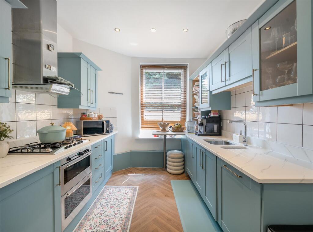 Apartment in London - View 4