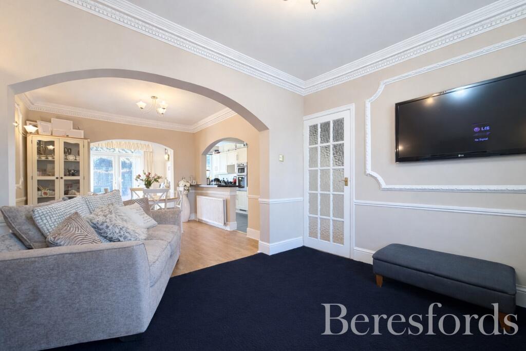 House in Rainham - View 3