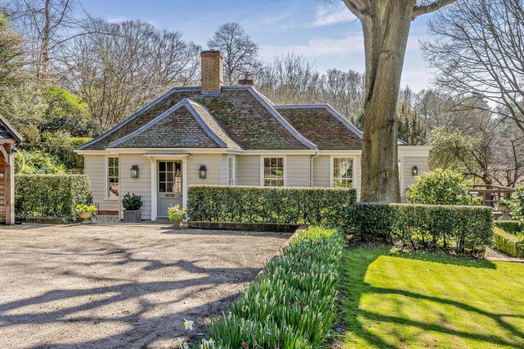 Main image of property: Hadleigh Road, Higham, Colchester, Suffolk