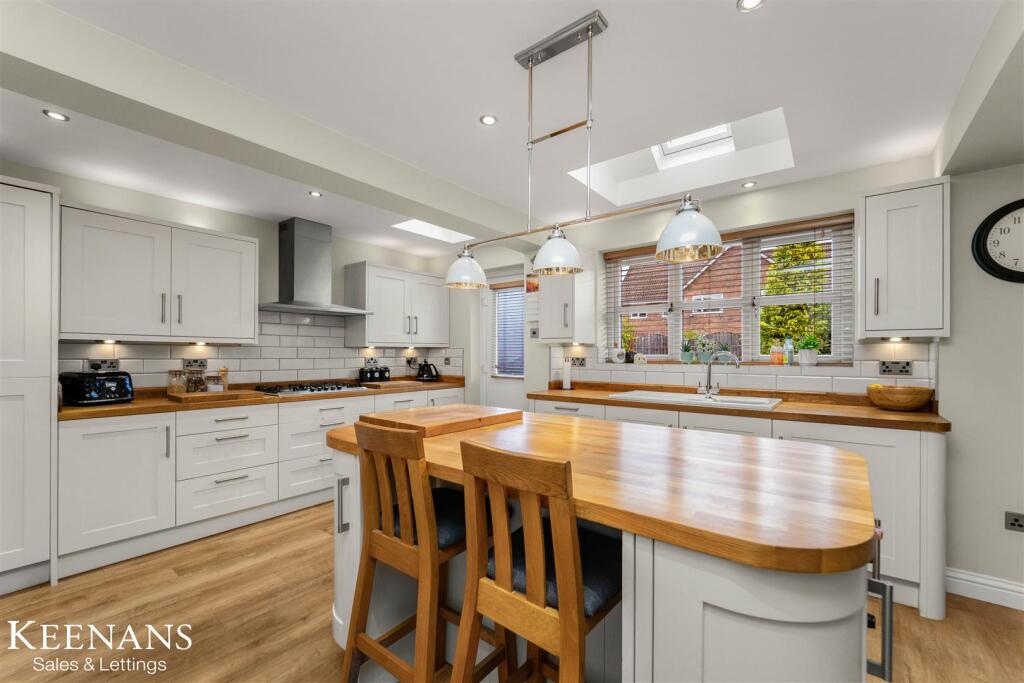 House in Oldham - View 2