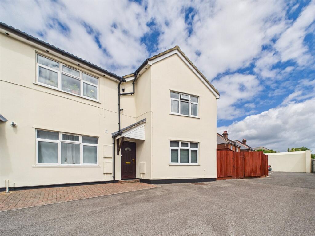 Apartment in Christchurch, Pokesdown, Bournemouth