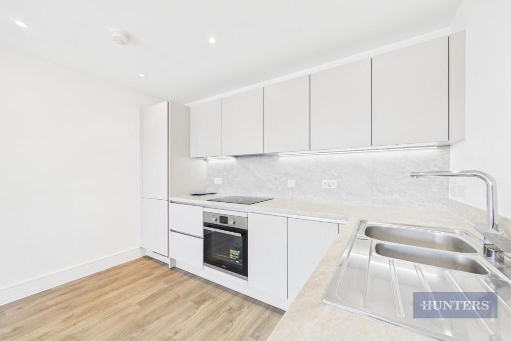 Apartment in Southampton - View 5