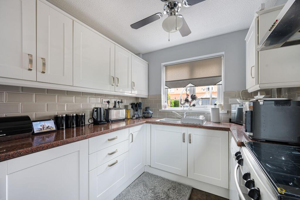 Richmond Drive, Skegness, PE25 photo 2