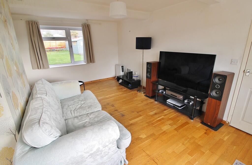 74, Merchistoun Road photo 4
