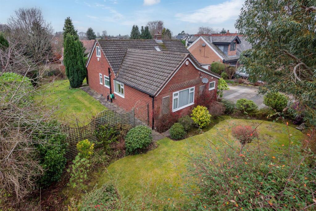 Green Gate, Hale Barns, Altrincham photo 4