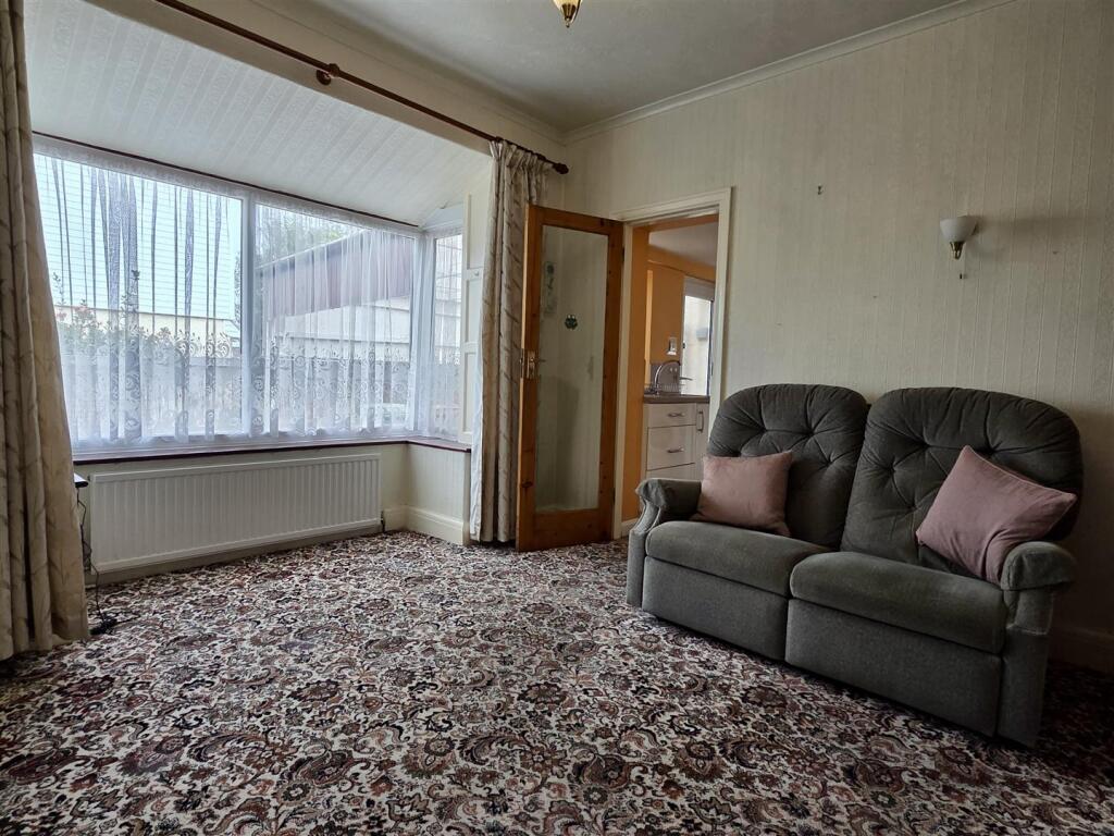 Bryning Avenue, Wrea Green photo 4