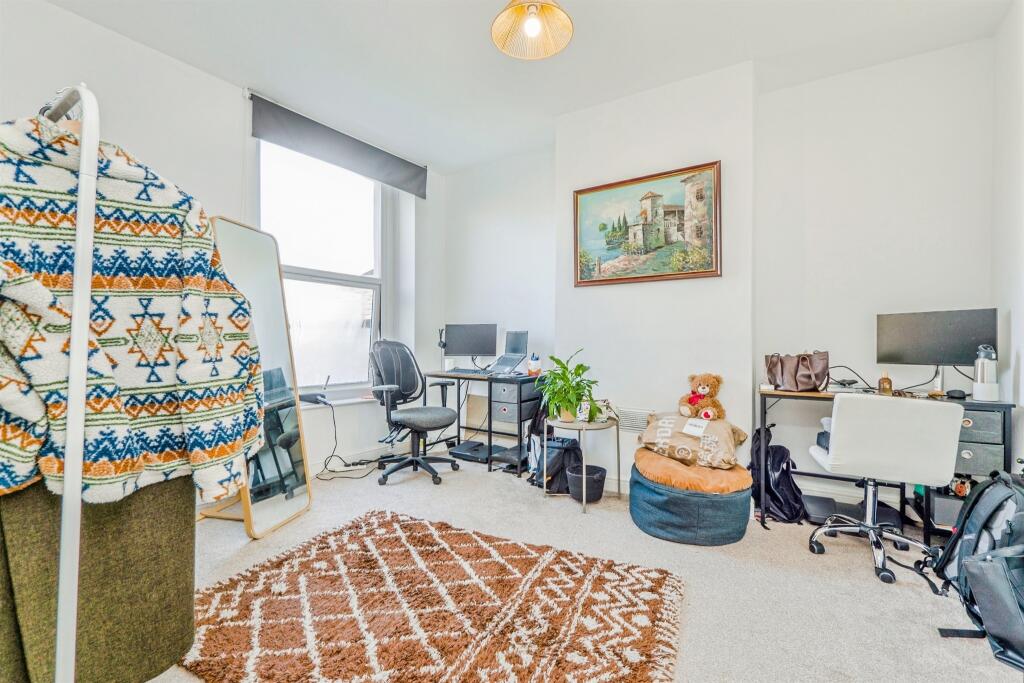Apartment in Cardiff, The Laundry Quarter, Pontcanna - View 3