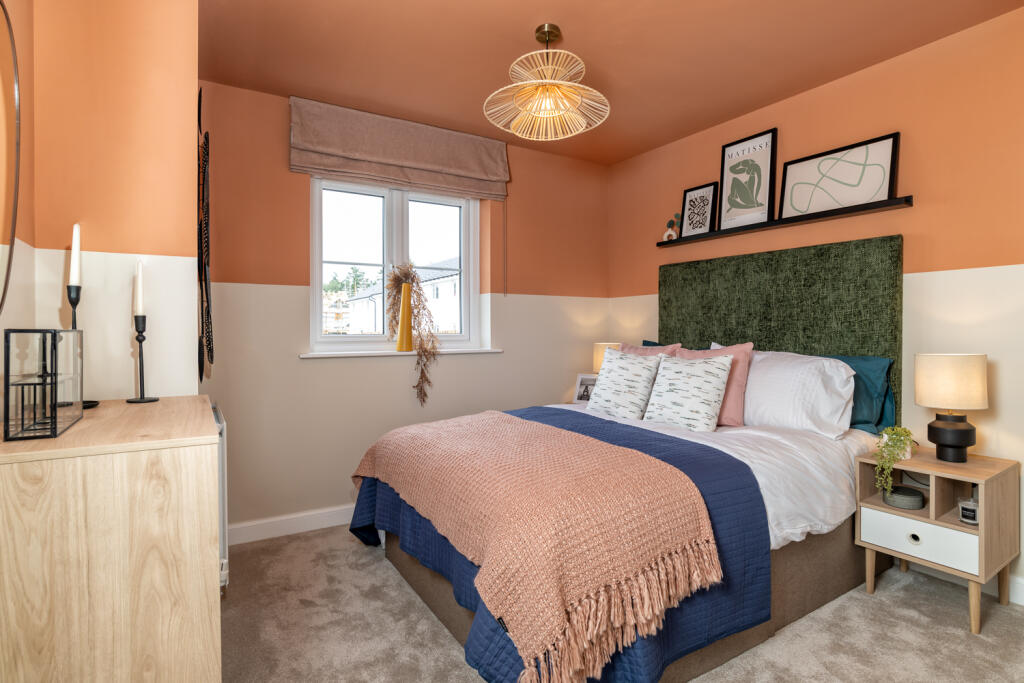 House in Edinburgh, West Lothian - More