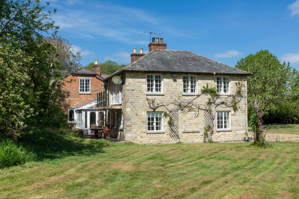 Fox Mill Farmhouse, Purton, Swindon, Wiltshire, SN5 - More