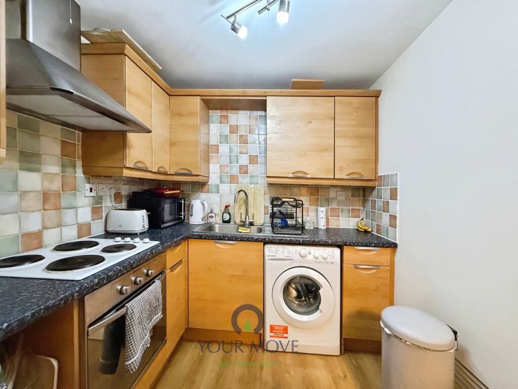 Apartment in North Hertfordshire, Benslow - View 5