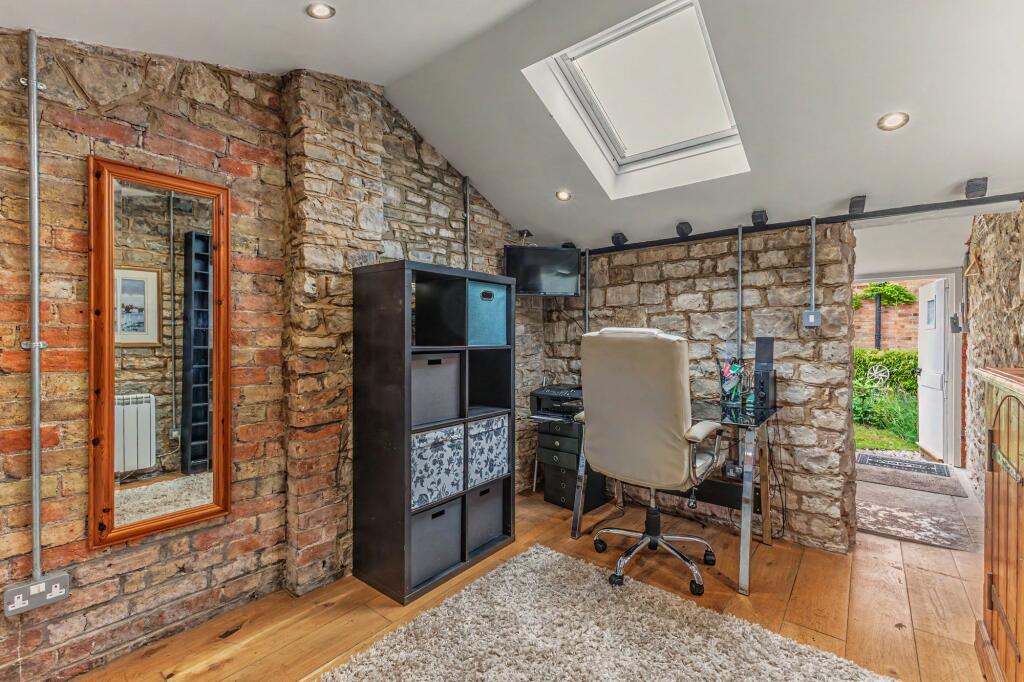 House in Combrook - View 3