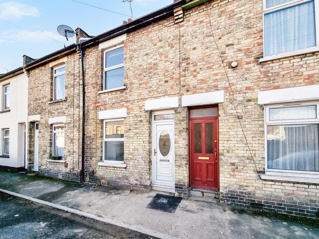 Main image of property: Glanville Road, Gillingham