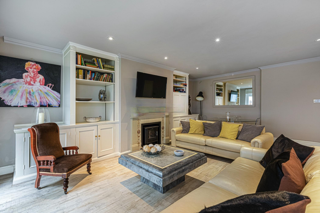 3 bedroom flat for rent