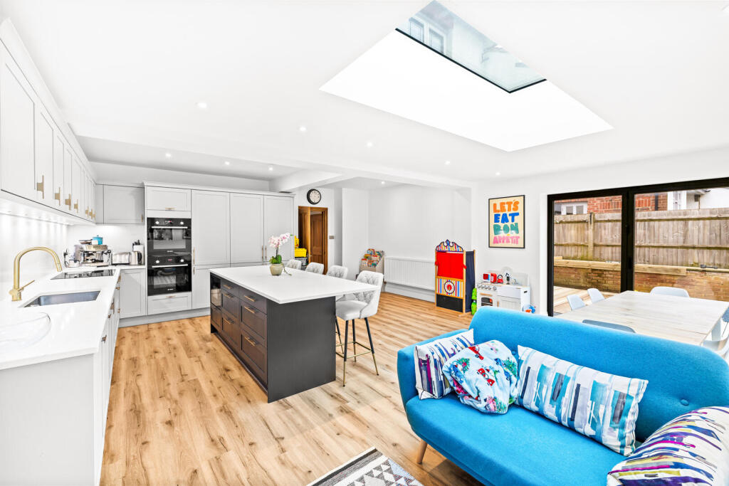House in Brighton - View 5